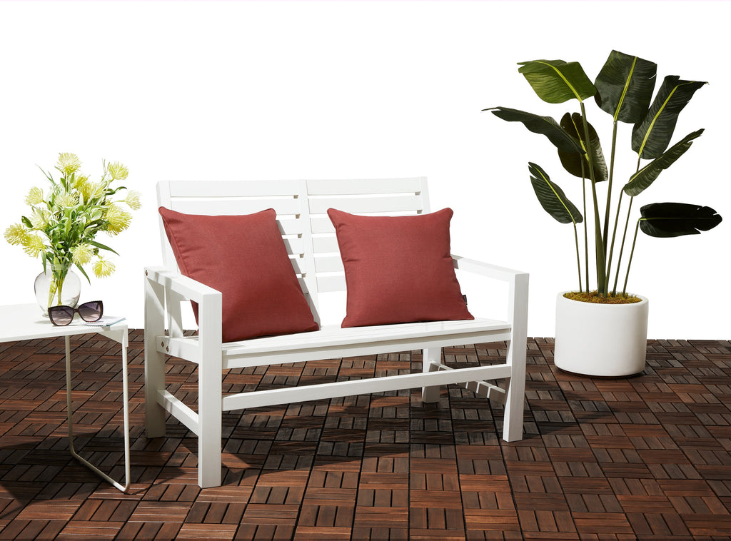 56-474_PATIO_Easygoing Covers_AccentPillows_HeatherHenna_Lifestyle_Full.jpg