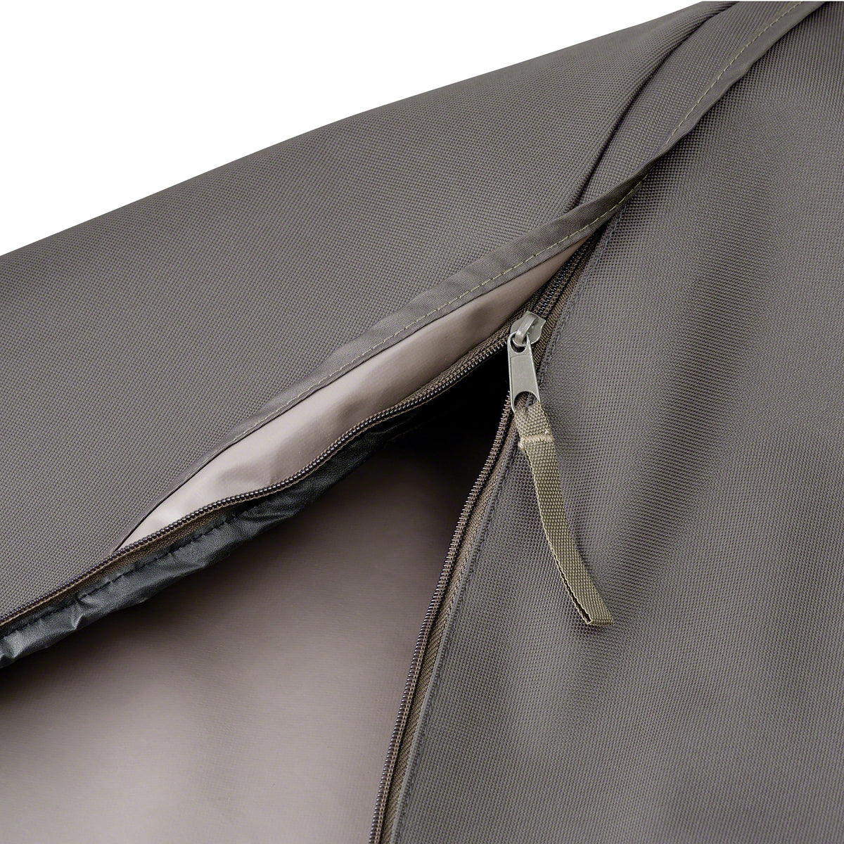 Easygoing Covers_Detail_ZipperPull.jpg
