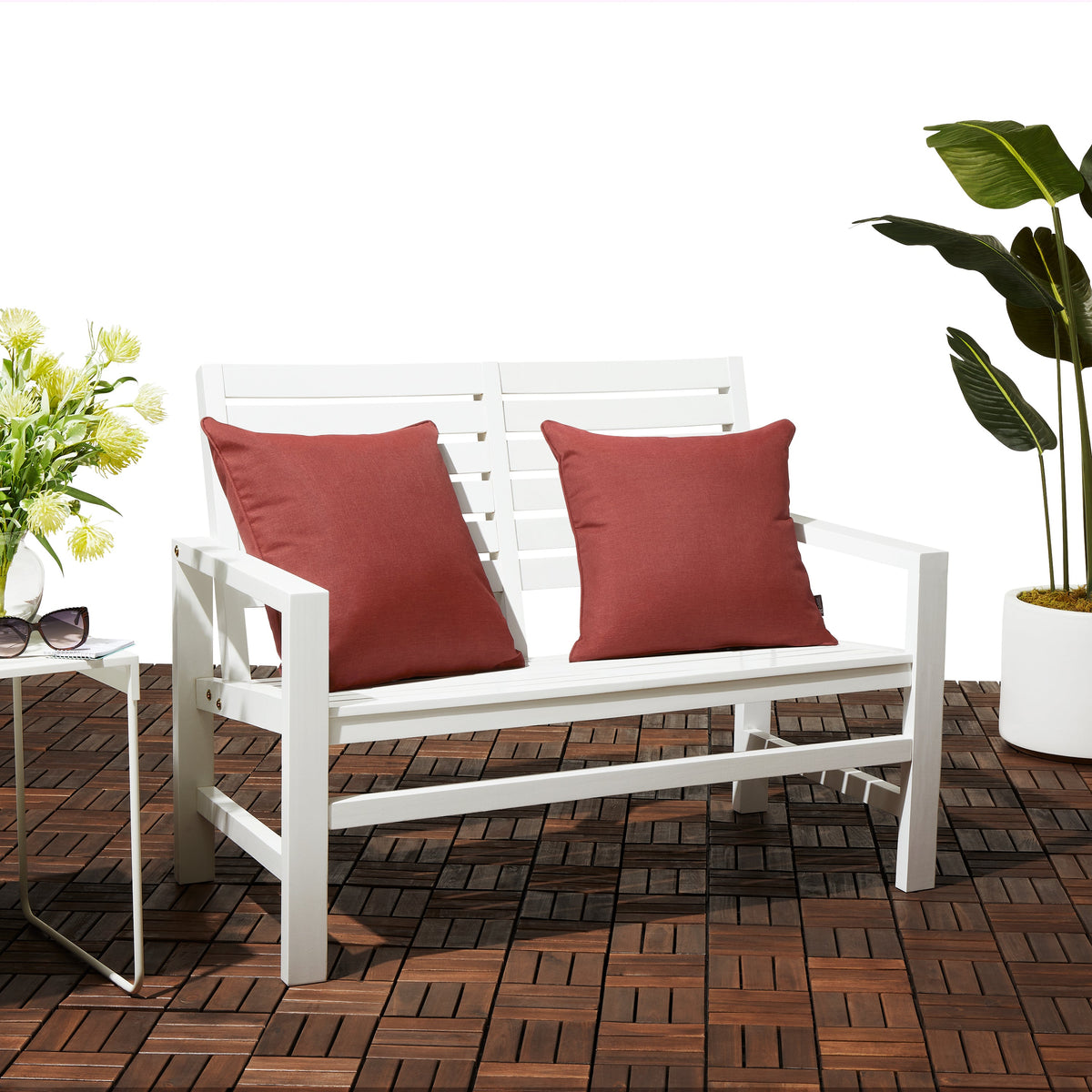 56-474_PATIO_Easygoing Covers_AccentPillows_HeatherHenna_Lifestyle_Square.jpg