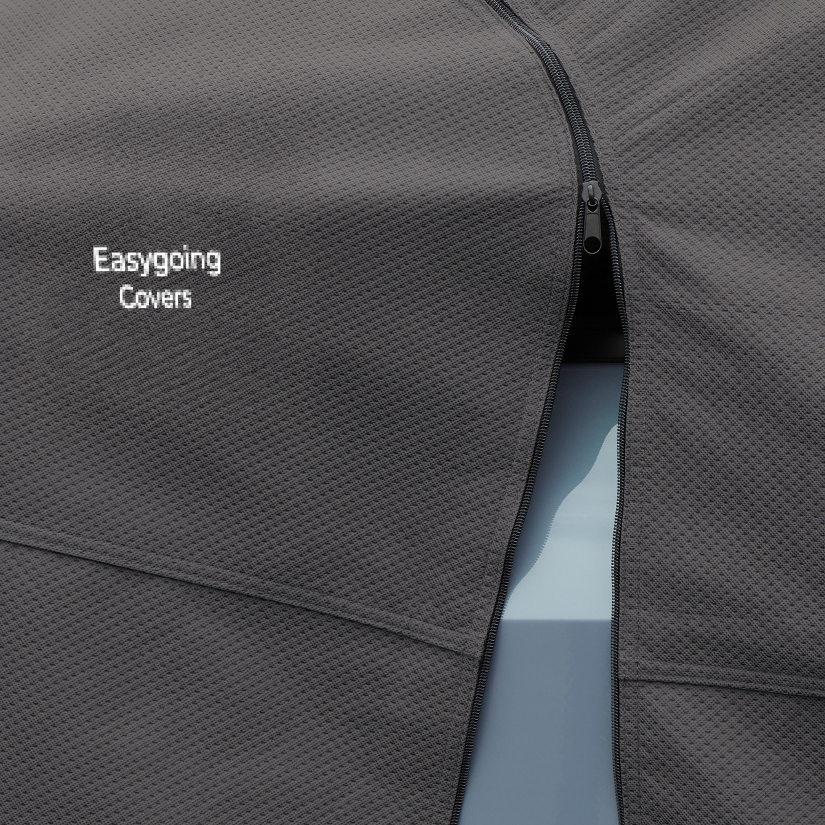 Auto_PP3_Detail_OpenZipper.jpg