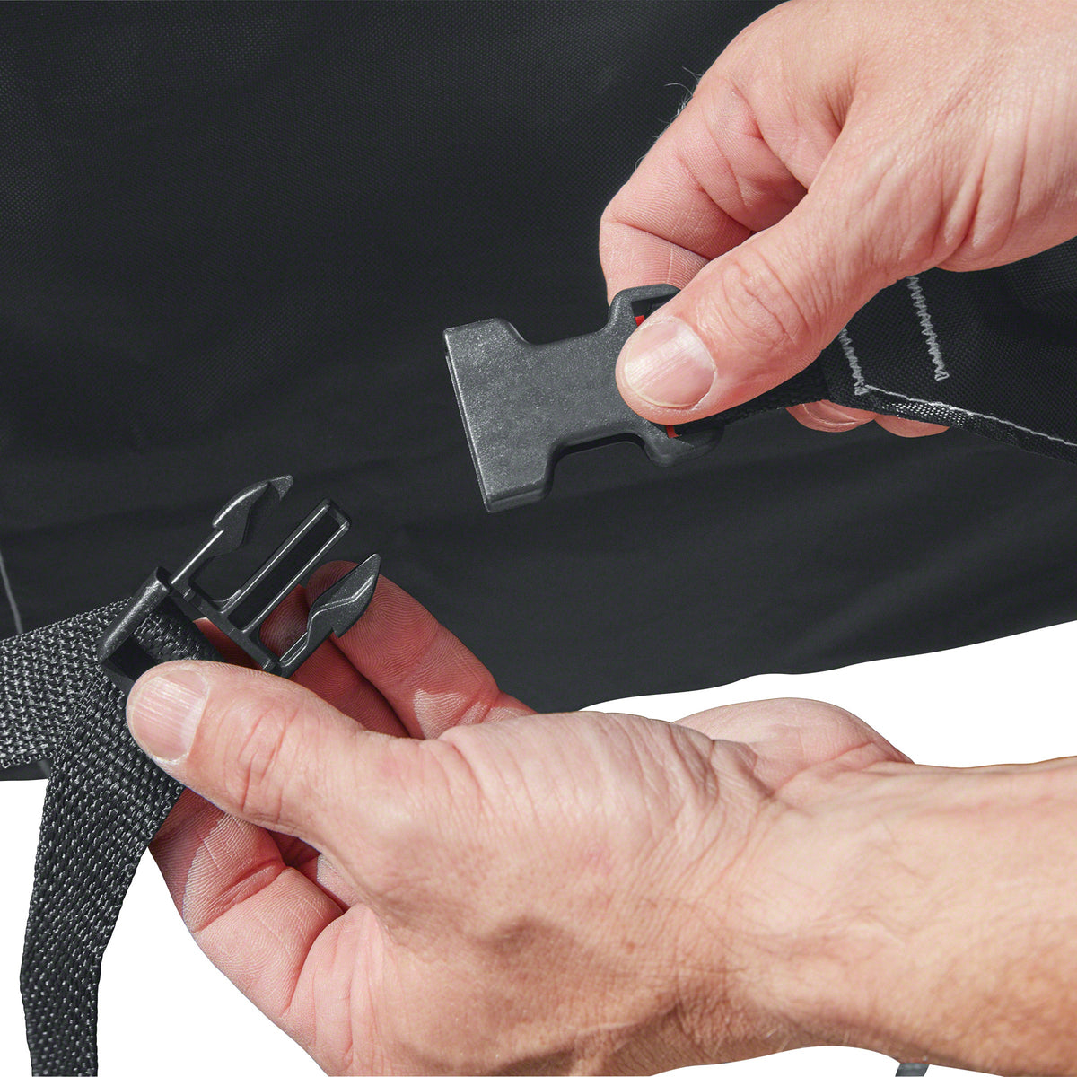 Easygoing Covers_ClickCoseStrap_Black.jpg